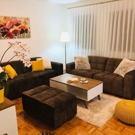 Apartment Golden Fields Smoljanac Esterno foto
