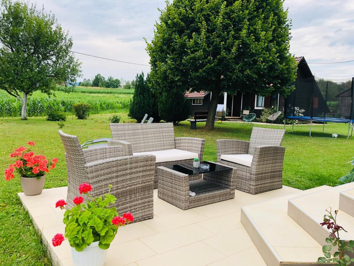 Apartment Golden Fields Smoljanac Esterno foto