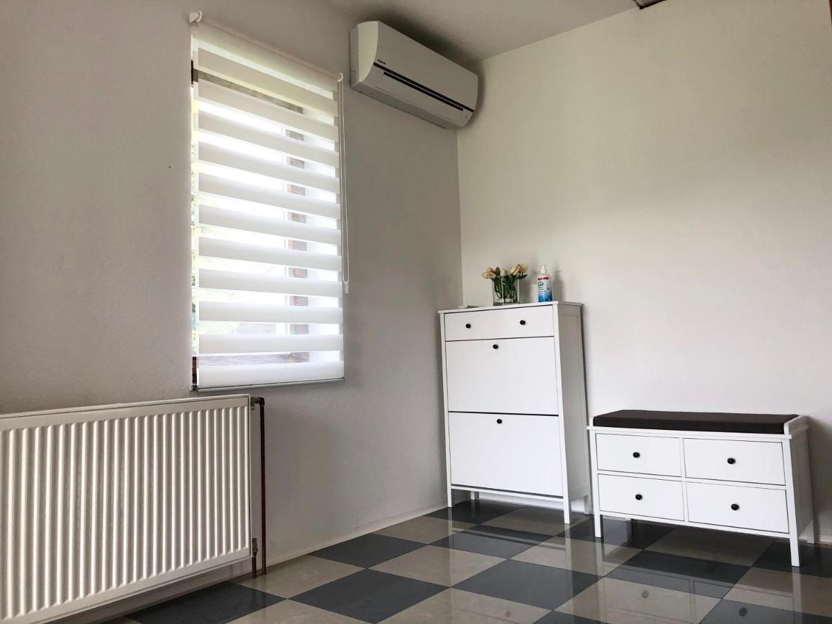 Apartment Golden Fields Smoljanac Esterno foto