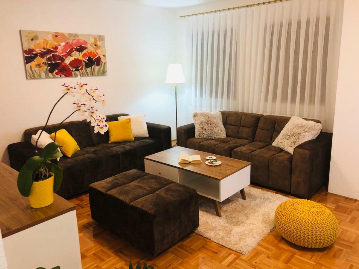 Apartment Golden Fields Smoljanac Esterno foto