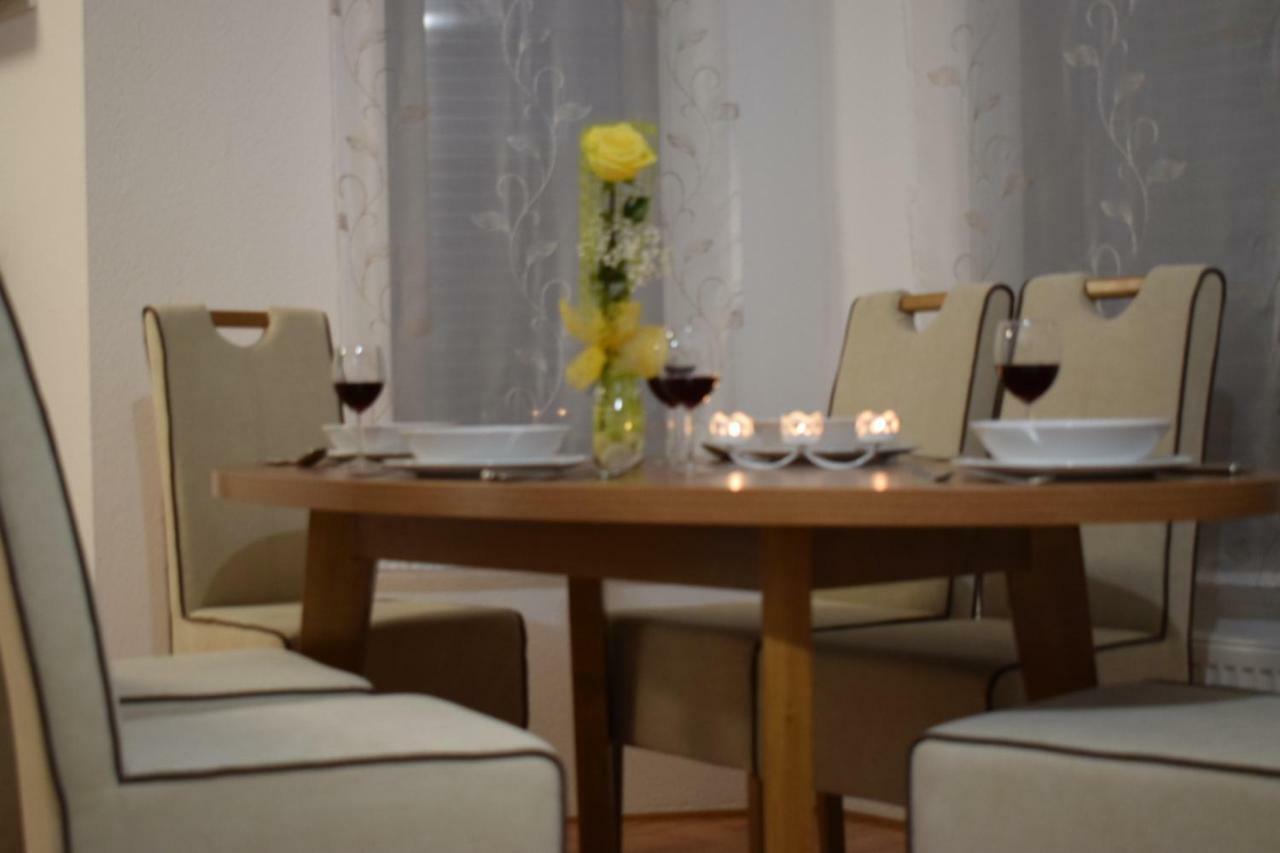 Apartment Golden Fields Smoljanac Esterno foto