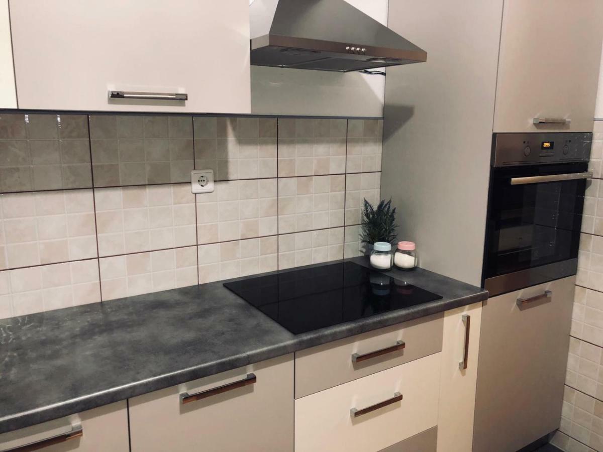 Apartment Golden Fields Smoljanac Esterno foto