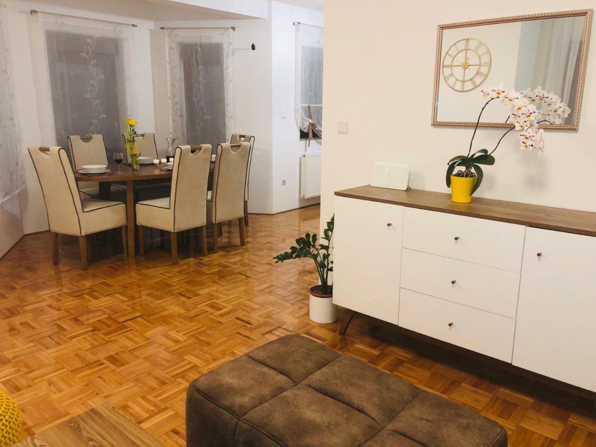 Apartment Golden Fields Smoljanac Esterno foto