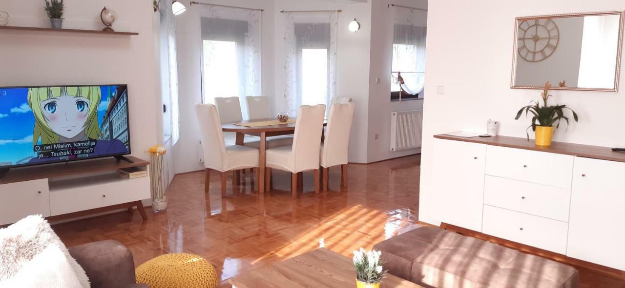 Apartment Golden Fields Smoljanac Esterno foto