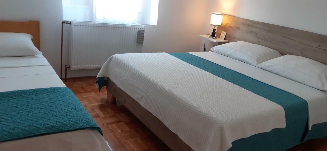Apartment Golden Fields Smoljanac Esterno foto